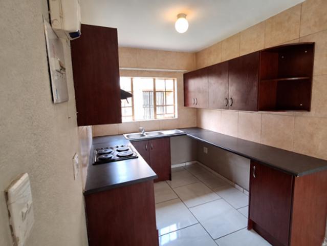 2 Bedroom Apartment in Vanderbijlpark SW