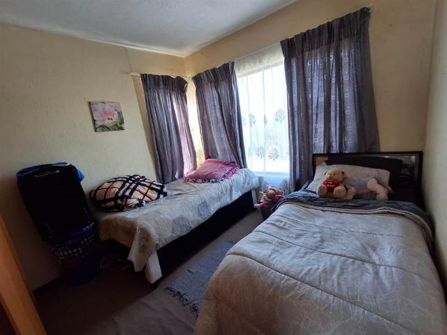 2 Bedroom Apartment in Vanderbijlpark SE2