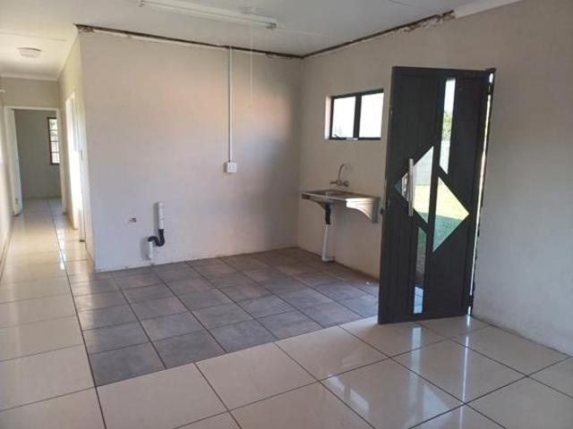 2 Bedroom Apartment in Veld En Vlei