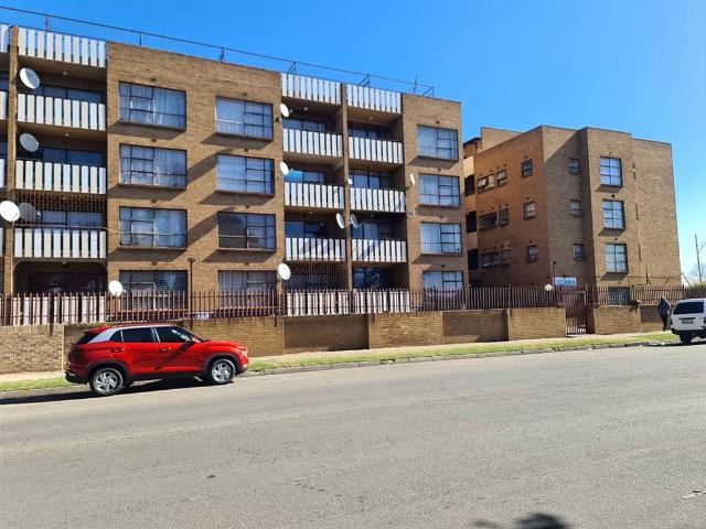 2 Bedroom Apartment in Vereeniging Central