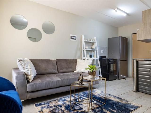 2 Bedroom Apartment in Verwoerdpark