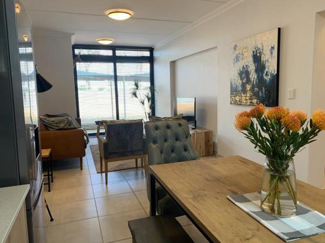 2 Bedroom Apartment in Vredekloof Heights