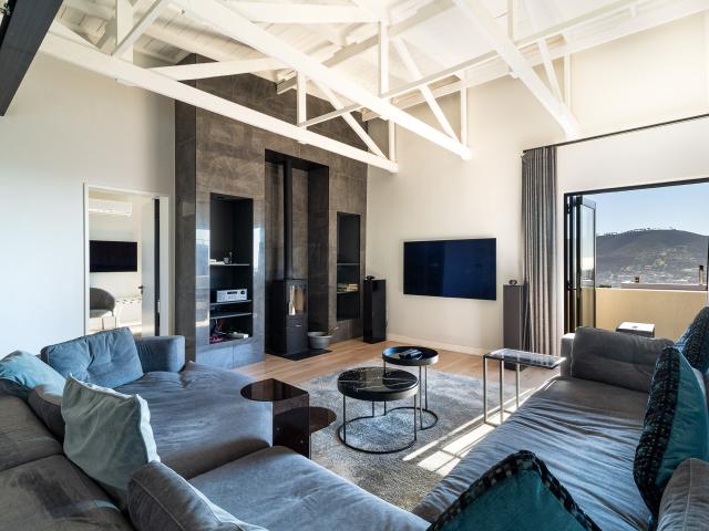 2 Bedroom Apartment in Vredehoek