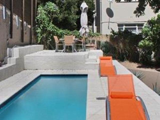 2 Bedroom Apartment in Vredehoek