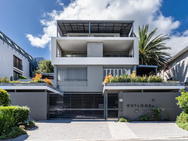 2 Bedroom Apartment in Vredehoek