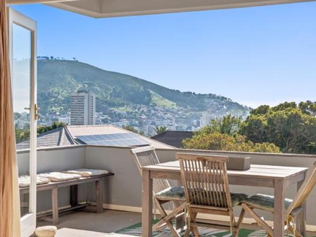 2 Bedroom Apartment in Vredehoek
