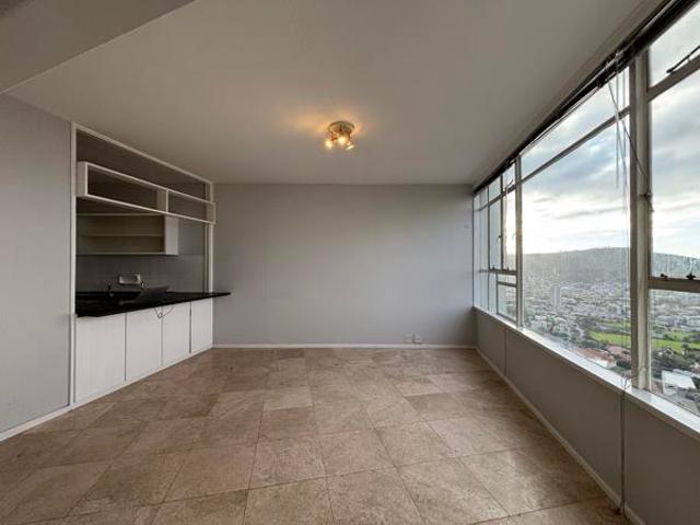 2 Bedroom Apartment in Vredehoek