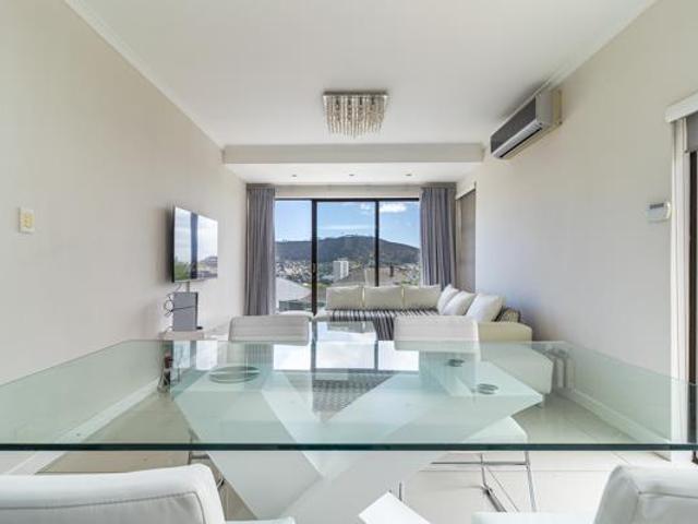 2 Bedroom Apartment in Vredehoek