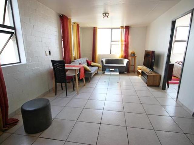 2 Bedroom Apartment in Wynberg