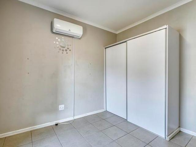 2 Bedroom Apartment in Waterfall