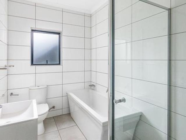 2 Bedroom Apartment in Waterfall
