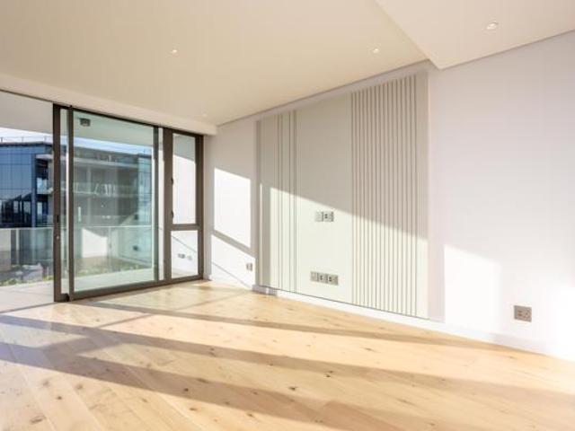 2 Bedroom Apartment in Waterfront