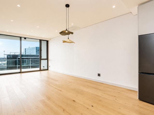 2 Bedroom Apartment in Waterfront