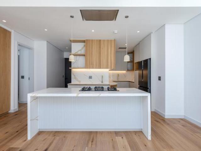 2 Bedroom Apartment in Waterfront