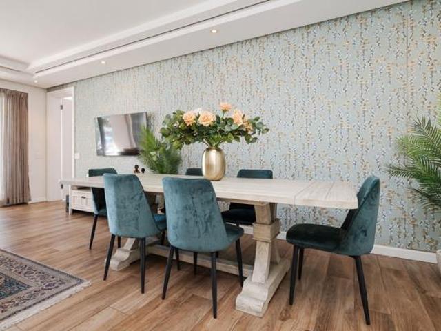 2 Bedroom Apartment in Waterfront