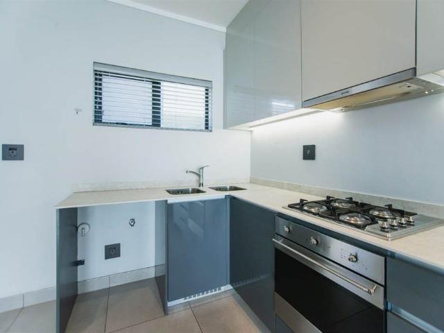 2 Bedroom Flat in Waterkloof