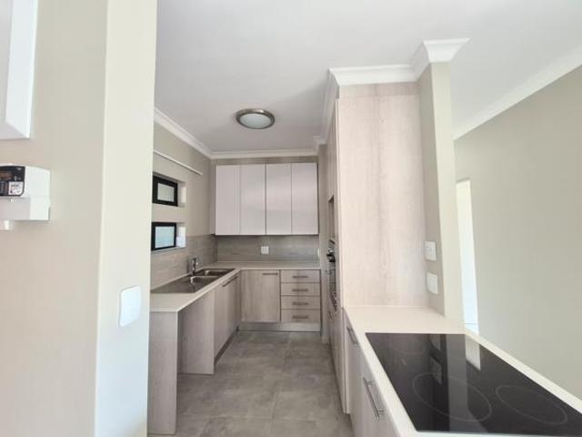 2 Bedroom Apartment in Waterkloof