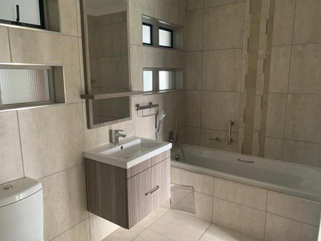 2 Bedroom Apartment in Waterkloof