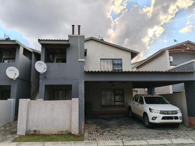 2 Bedroom Apartment in Waterkloof