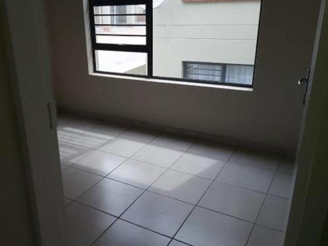 2 Bedroom Apartment in Waterkloof