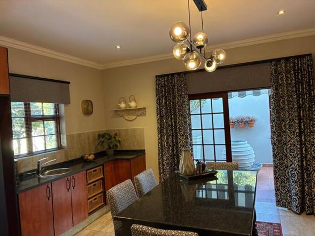 2 Bedroom Apartment in Waterkloof Ridge