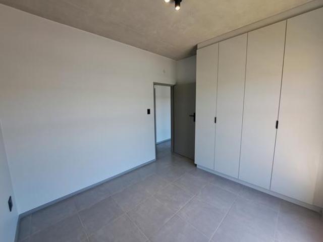 2 Bedroom Apartment in Waterkloof Ridge