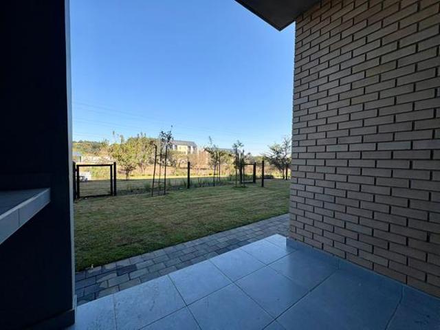 2 Bedroom Apartment in Waterkloof Ridge