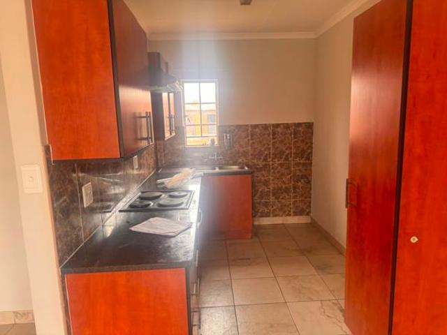2 Bedroom Apartment in Waterval East