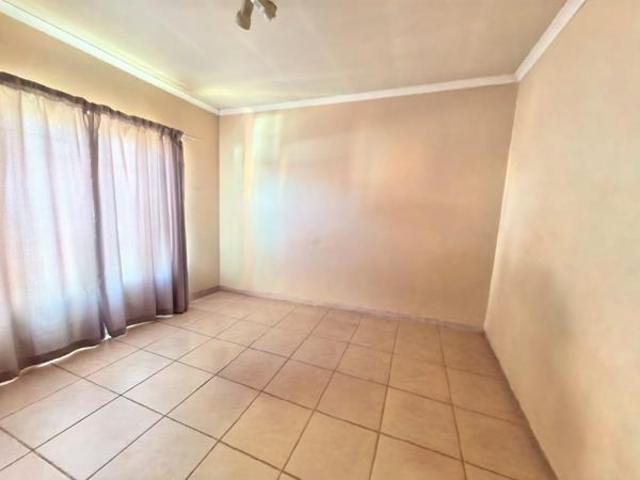 2 Bedroom Apartment in Waterval East