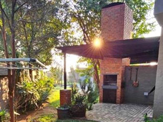 2 Bedroom Apartment in Waterval East