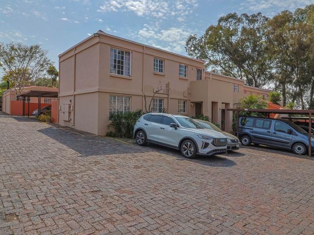 2 Bedroom Apartment in Weltevreden Park