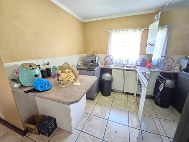 2 Bedroom Apartment in Weltevreden Park