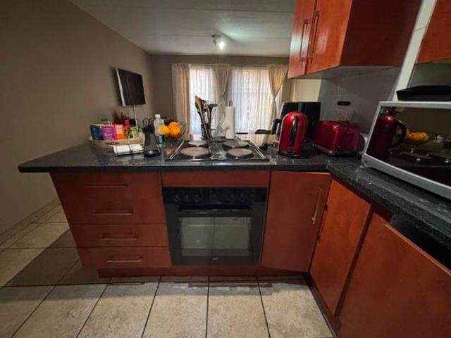 2 Bedroom Apartment in Weltevreden Park
