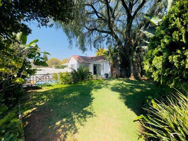 2 Bedroom Apartment in Weltevreden Park