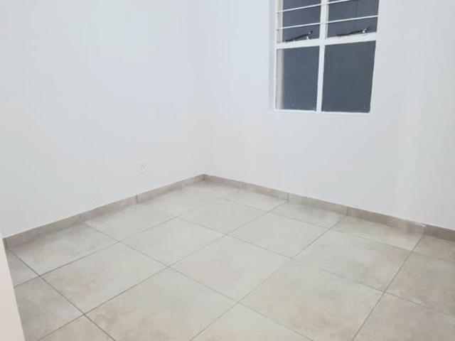 2 Bedroom Apartment in Weltevreden Park