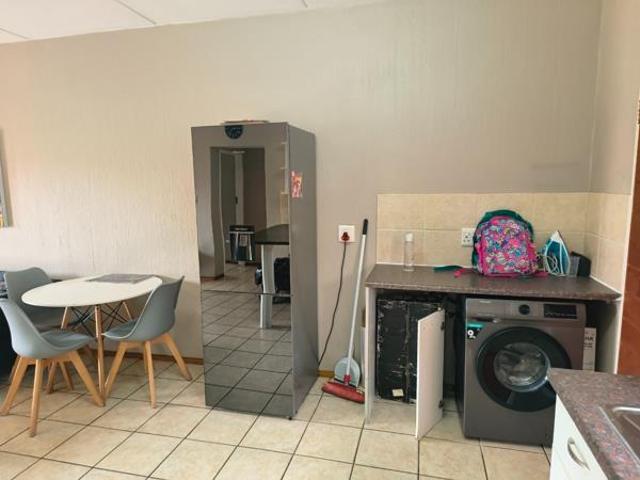 2 Bedroom Apartment in Weltevreden Park