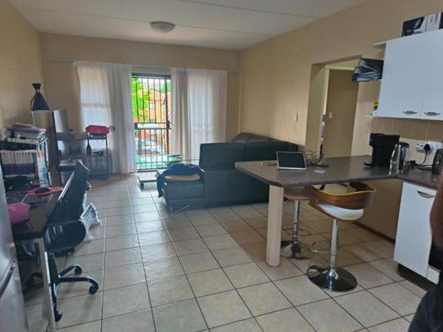 2 Bedroom Apartment in Weltevreden Park