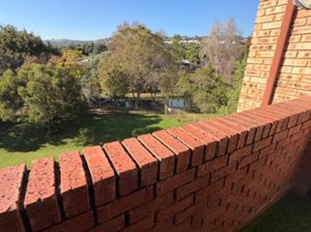 2 Bedroom Apartment in Weltevreden Park