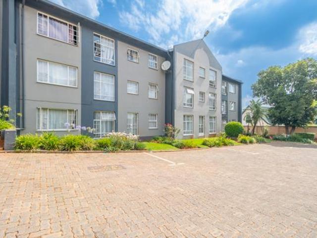 2 Bedroom Apartment in Weltevreden Park