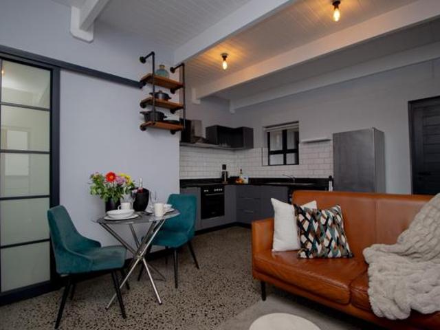 2 Bedroom Apartment in West Beach