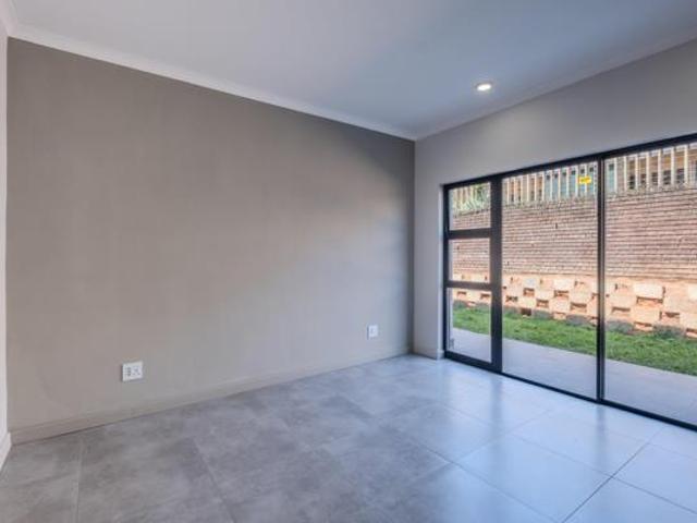 2 Bedroom Apartment in Westbrook