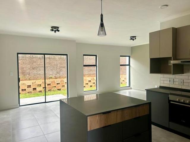 2 Bedroom Apartment in Westbrook