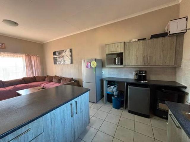 2 Bedroom Apartment in Wilgeheuwel