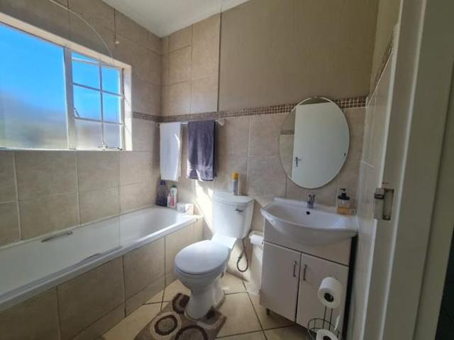 2 Bedroom Apartment in Wilgeheuwel