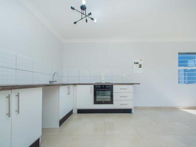 2 Bedroom Apartment in Wilgeheuwel