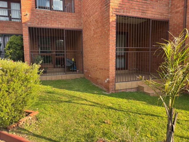 2 Bedroom Apartment in Wilgeheuwel