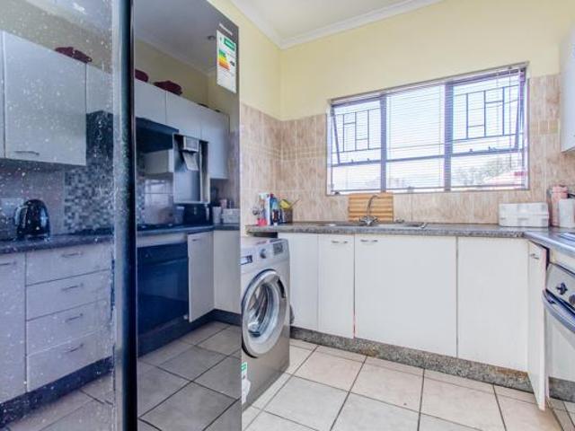 2 Bedroom Apartment in Wilgeheuwel