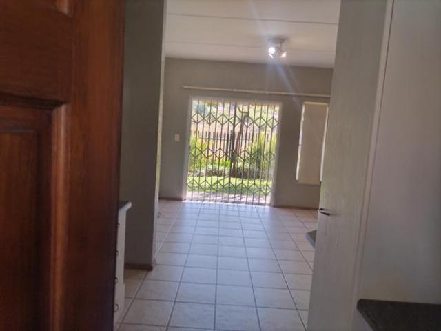 2 Bedroom Apartment in Wilgeheuwel