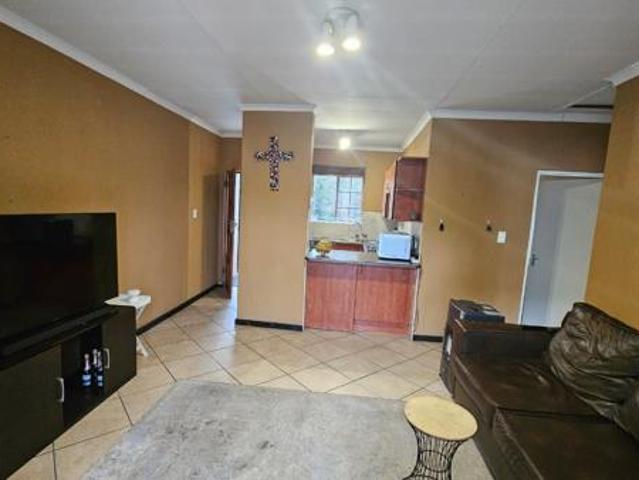 2 Bedroom Apartment in Wilgeheuwel