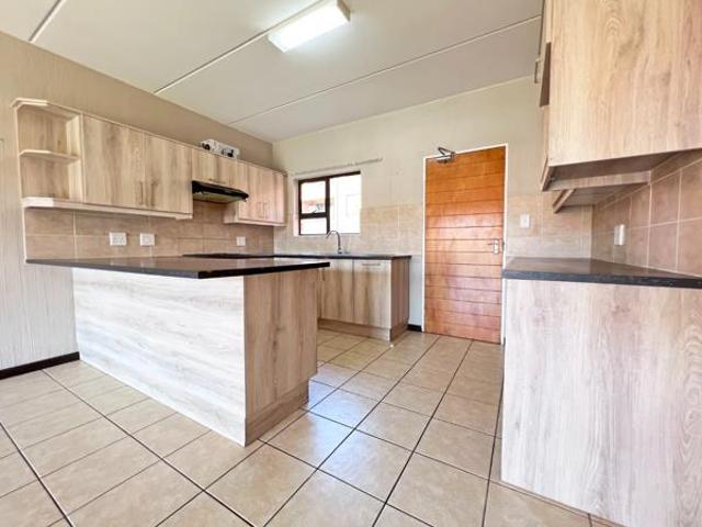 2 Bedroom Apartment in Wilgeheuwel